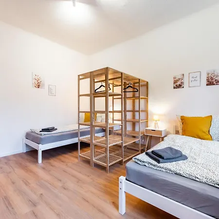 Monteurwohnung-dresden-klotzsche Ii דירה *